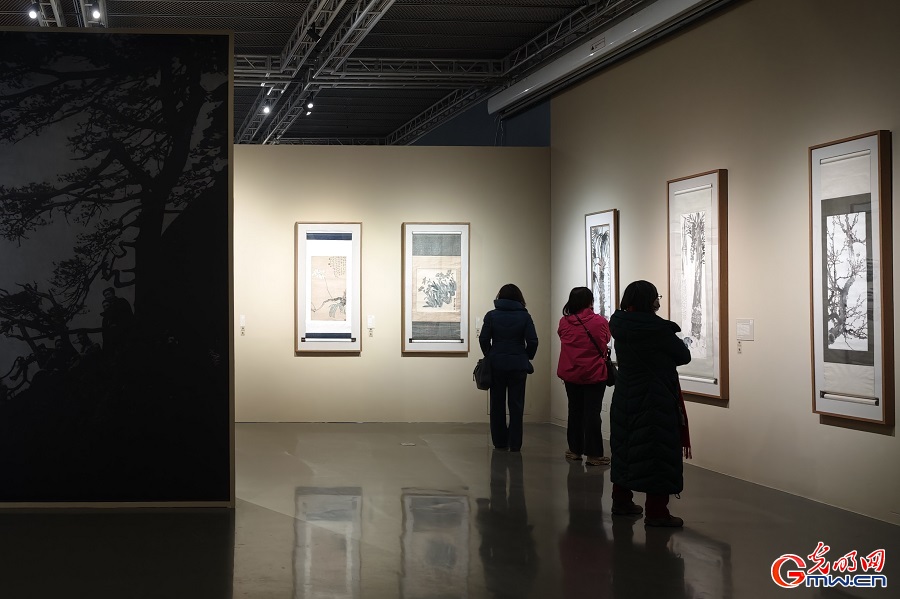 Masterpieces by Xu Beihong, Qi Baishi, Zhang Daqian on show in Beijing
