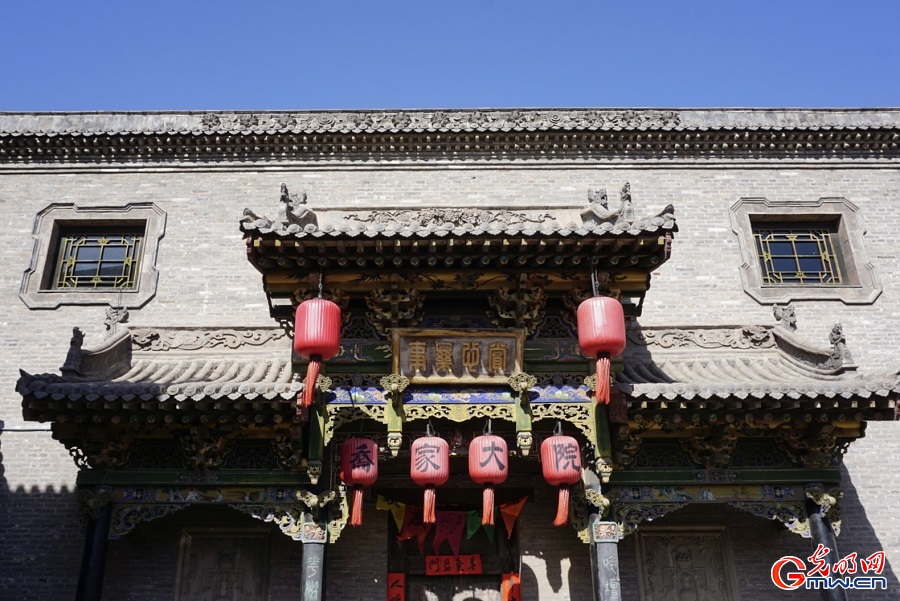 People enjoying Spring Festival celebrations at Qiao Family Compound in N China's Shanxi People enjoying Spring Festival celebrations at Qiao Family Compound in N China's Shanxi