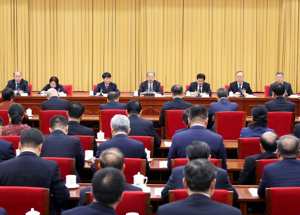 Chinese leaders join national lawmakers, political advisors in deliberation, discussions
