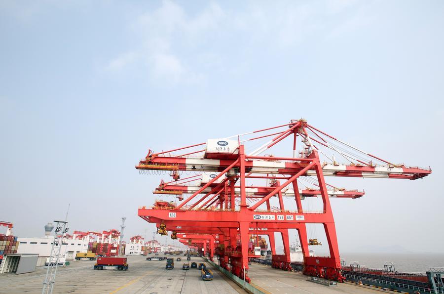 Exploring Shanghai Yangshan Deep Water Port's phase IV automated terminal