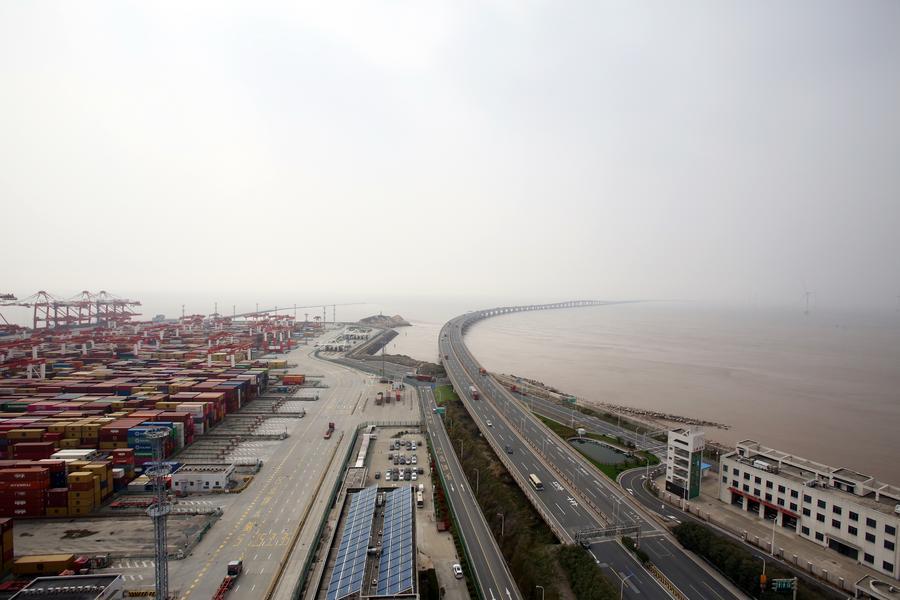 Exploring Shanghai Yangshan Deep Water Port's phase IV automated terminal