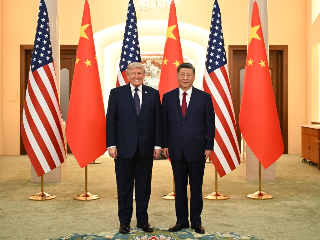 Xi holds welcome banquet for Trump