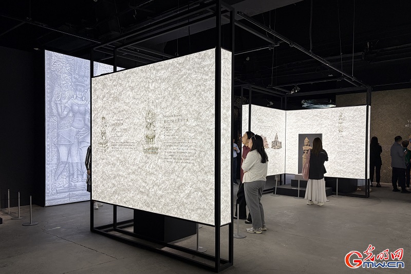 Cambodian cultural treasures exhibition opens in Beijing