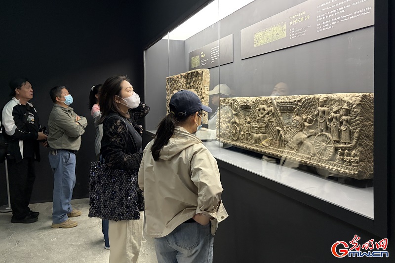Cambodian cultural treasures exhibition opens in Beijing