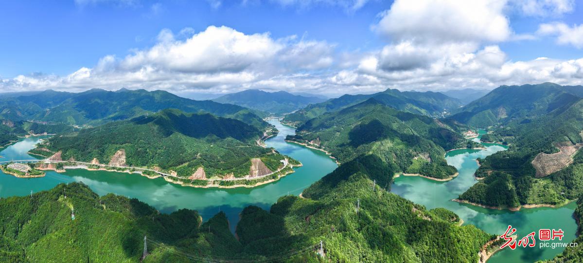 Clear waters and green hills paint summer picture in C China's Hunan Clear waters and green hills paint summer picture in C China's Hunan