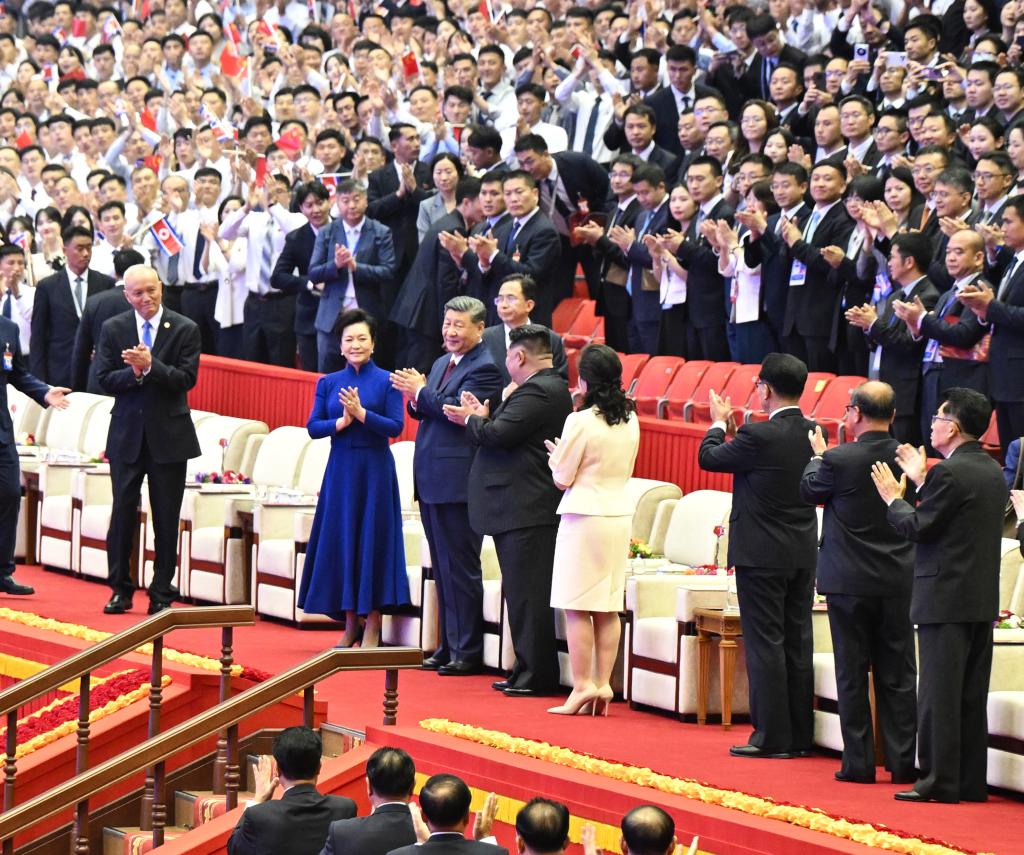 Xi watches artistic performance in Pyongyang during state visit to DPRK