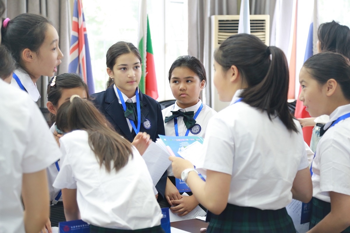 Young delegates share global governance ideas at Model UN conference