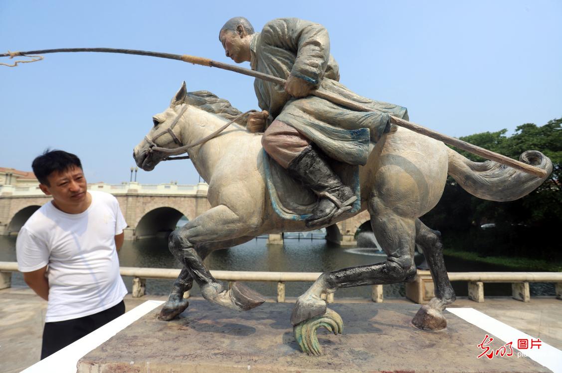 Sculpture biennial opens in Suzhou, E China's Jiangsu