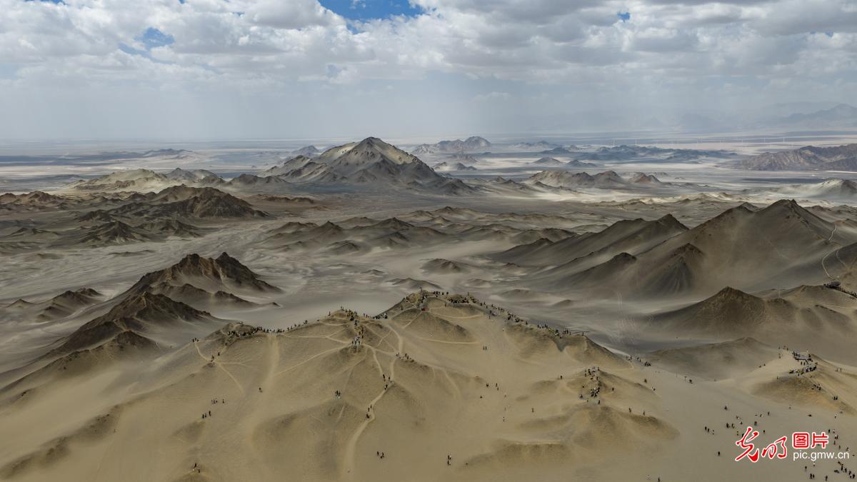 Heidushan's ink-wash landscape draws visitors in NW China's Qinghai Heidushan's ink-wash landscape draws visitors in NW China's Qinghai