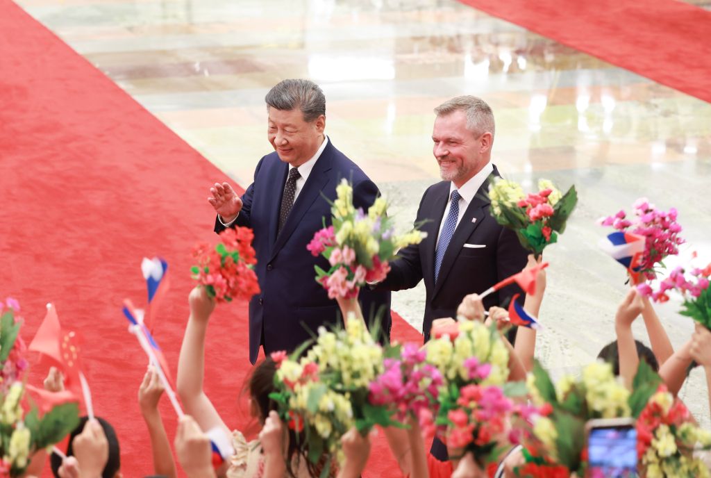 Xi holds talks with Slovak president in Beijing