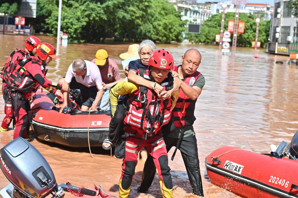 Rescue, relief efforts underway in typhoon-hit China's Guangxi