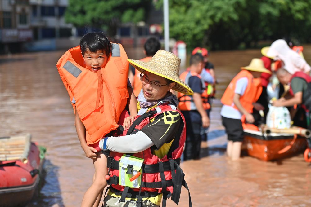 Rescue, relief efforts underway in typhoon-hit China's Guangxi
