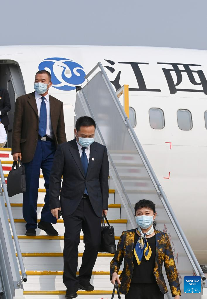 Delegates to CPC national congress arrive in Beijing