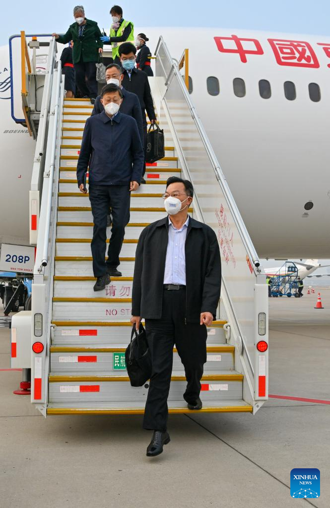 (CPC Congress) Delegates to CPC national congress arriving in Beijing