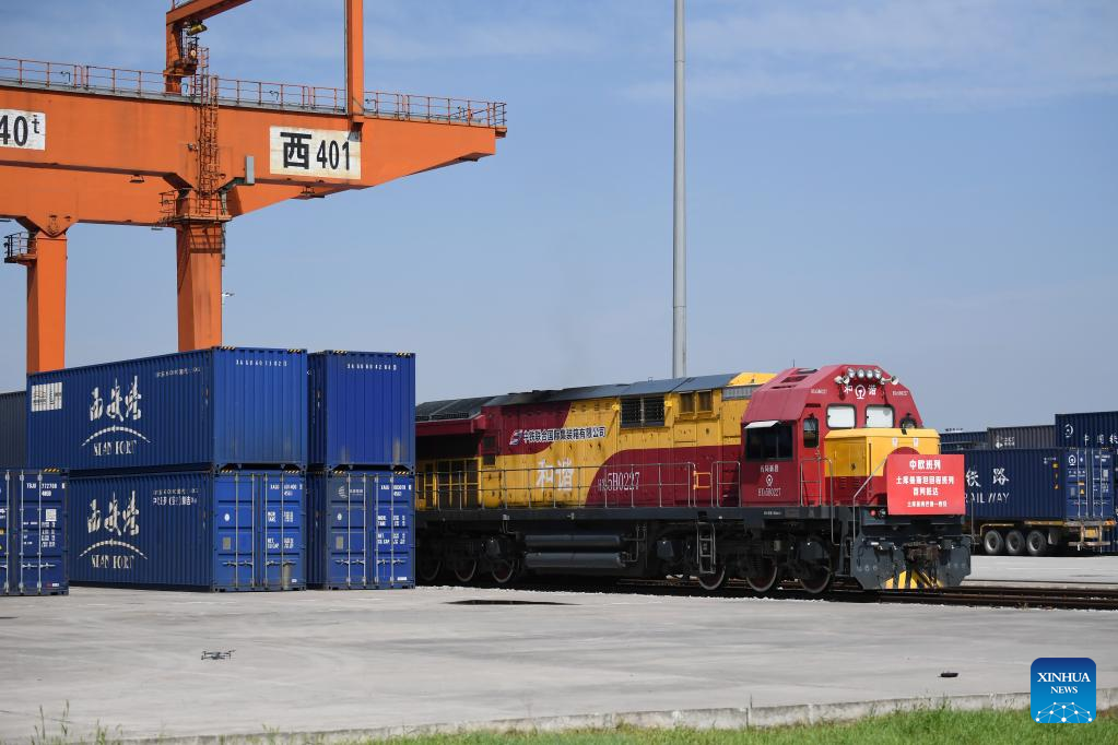 China-Europe freight train from Turkmenistan arrives at China's Xi'an