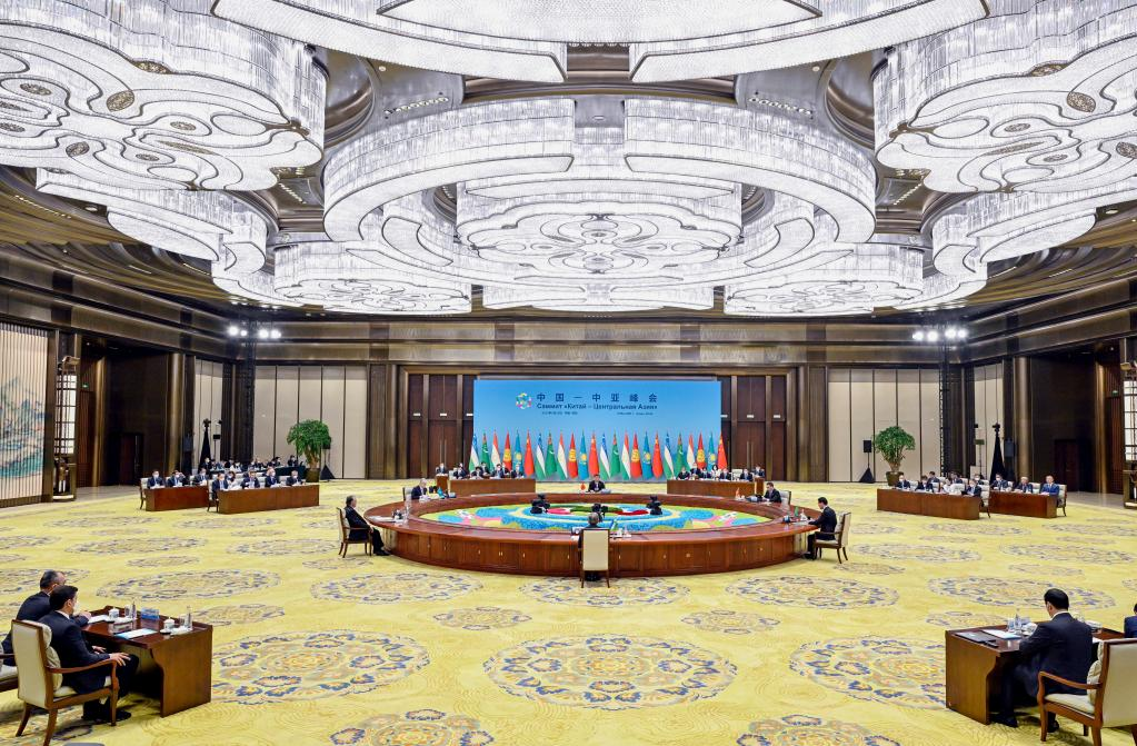 Xi Focus: Xi chairs milestone summit, hails new era of China-Central Asia ties