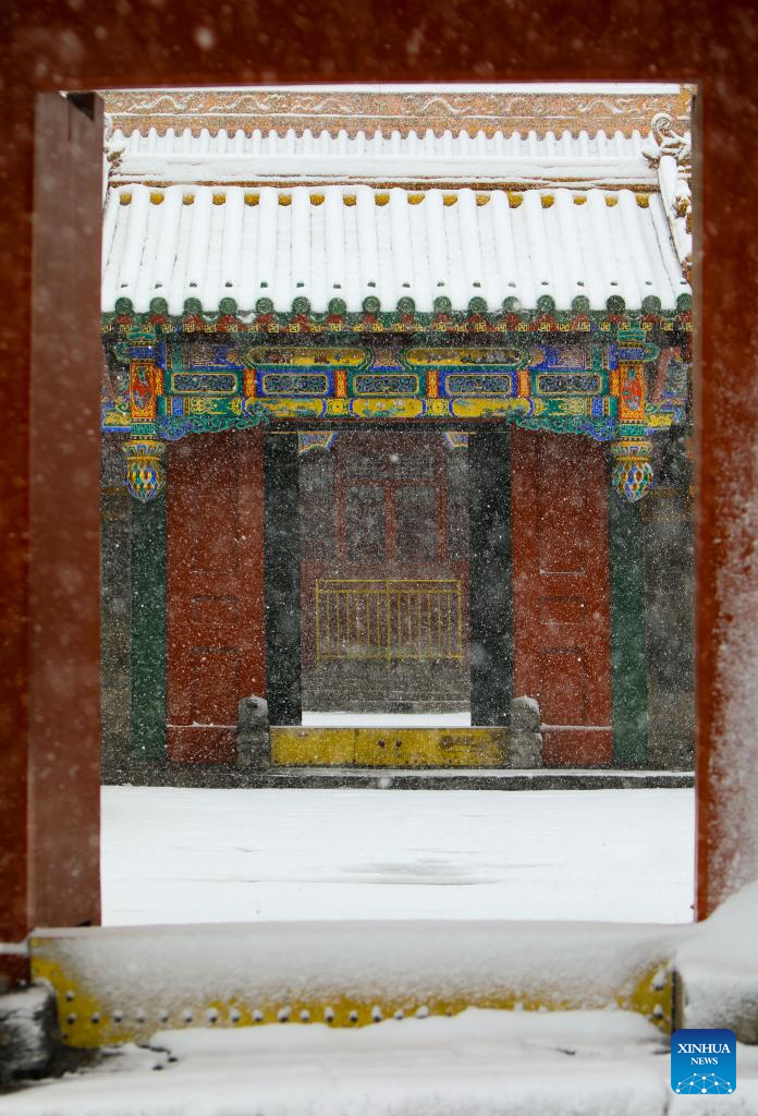 Shenyang Imperial Palace covered in snow