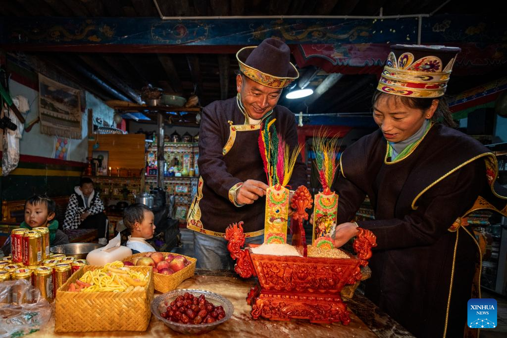 Family celebrates Gongbo New Year in Suosong Village, Xizang