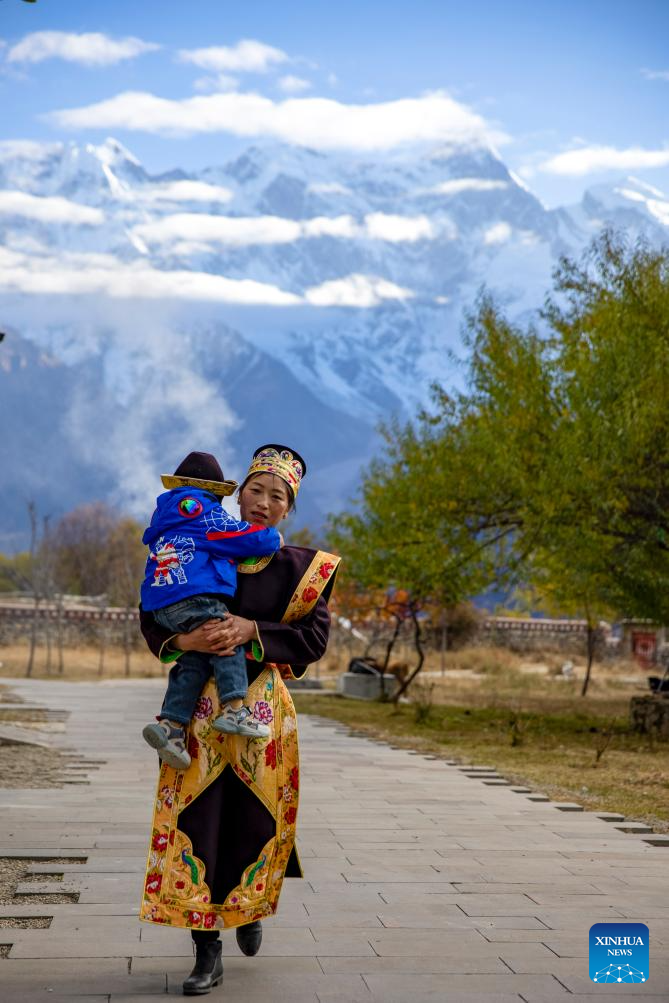 Family celebrates Gongbo New Year in Suosong Village, Xizang
