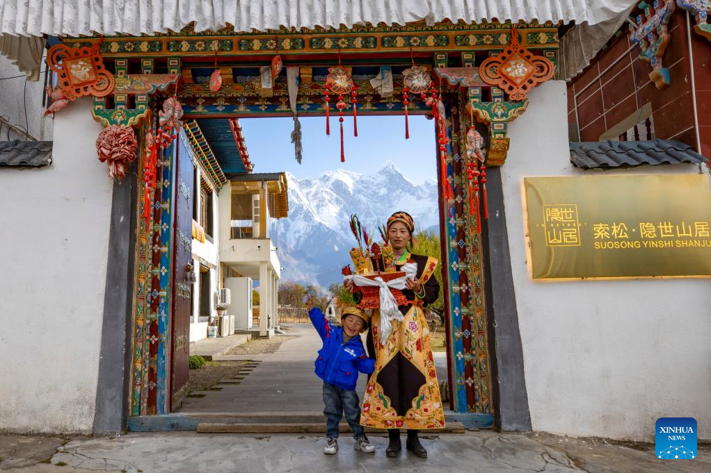 Family celebrates Gongbo New Year in Suosong Village, Xizang