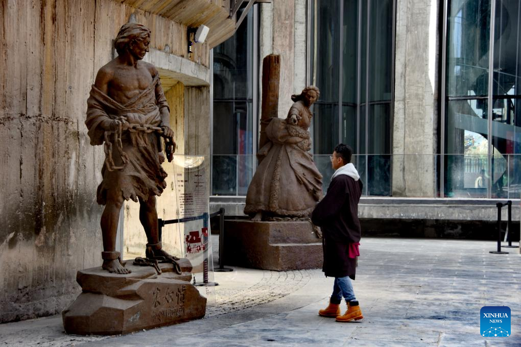 New art museum opens in China's Xizang