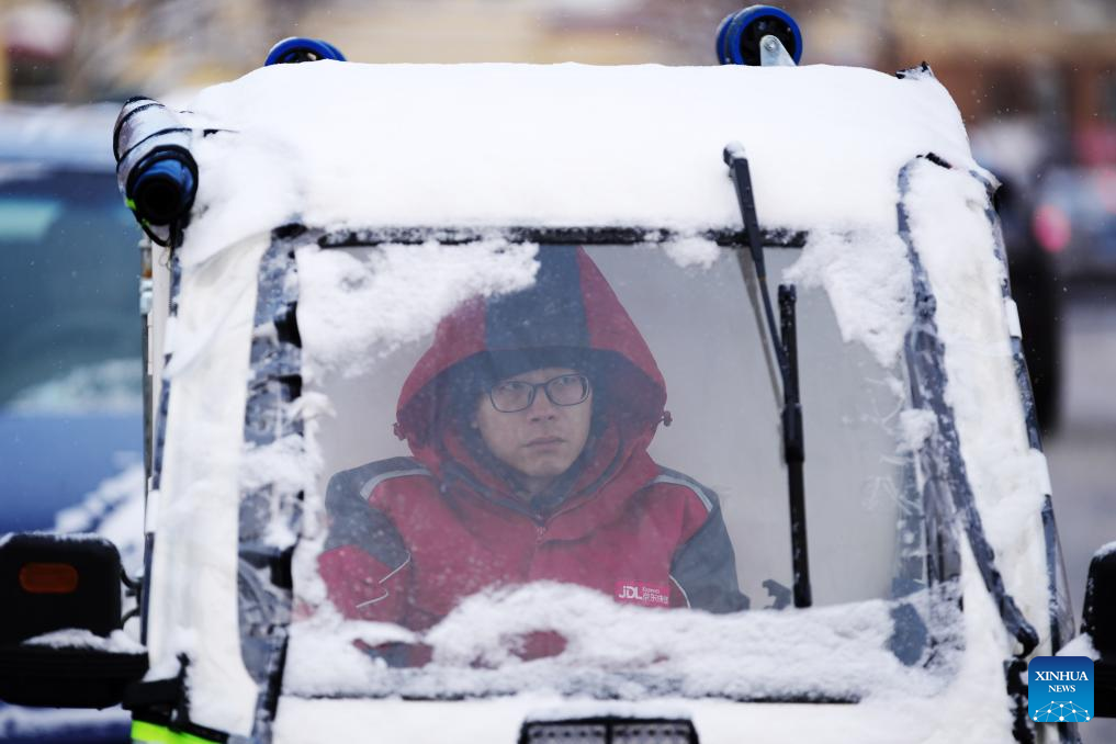 China Focus: Cold wave sweeps across north China, yellow alert renewed