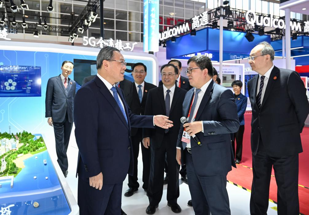 Chinese Premier calls for deepening int'l cooperation on industrial, supply chains
