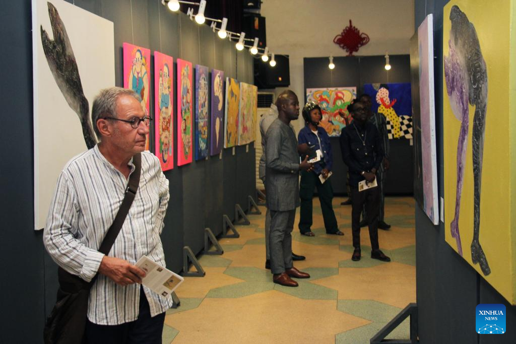 Exhibition of works of young Chinese, Beninese artists celebrates booming cultural exchanges