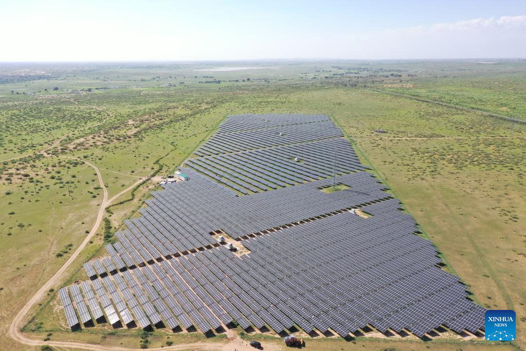 Harnessing wind and solar power for toasty homes in north China