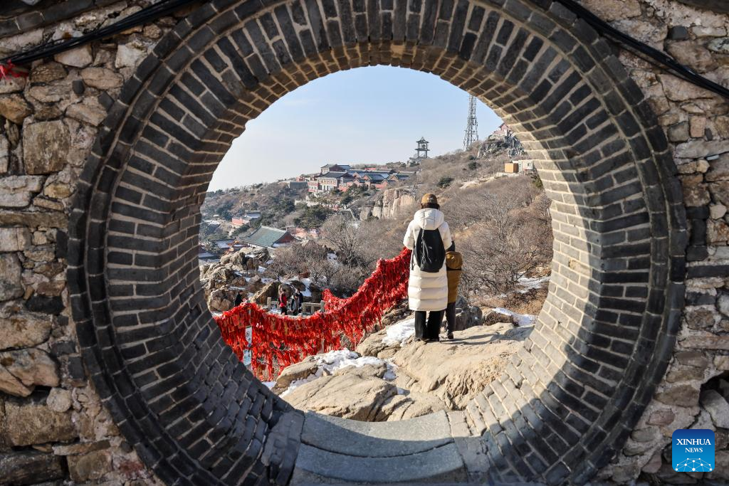 Tourists visit Mount Tai scenic area in east China's Shandong