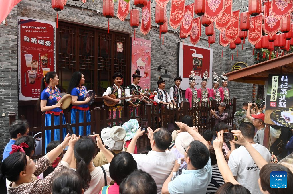 China Focus: Vibrant festival highlights cultural charm of various Chinese ethnic groups