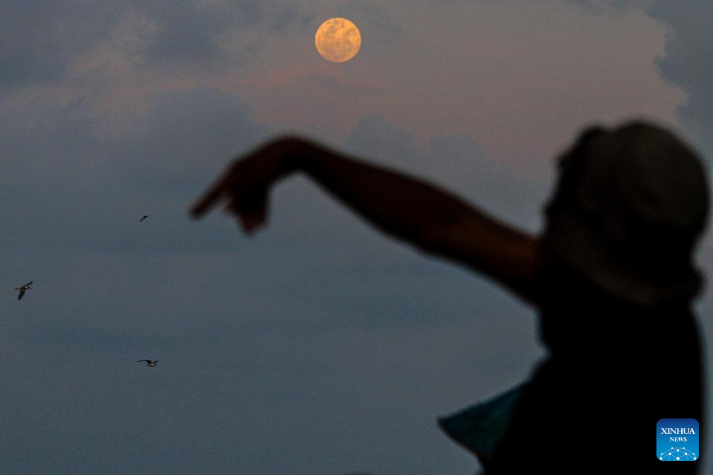 Full moon seen across world