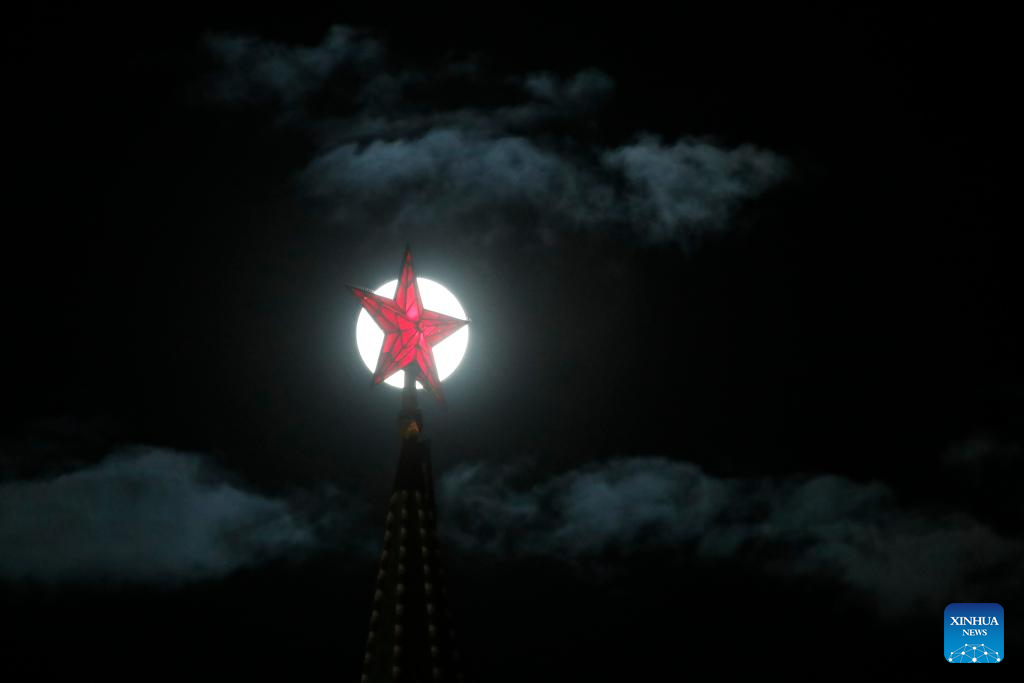 Full moon seen across world