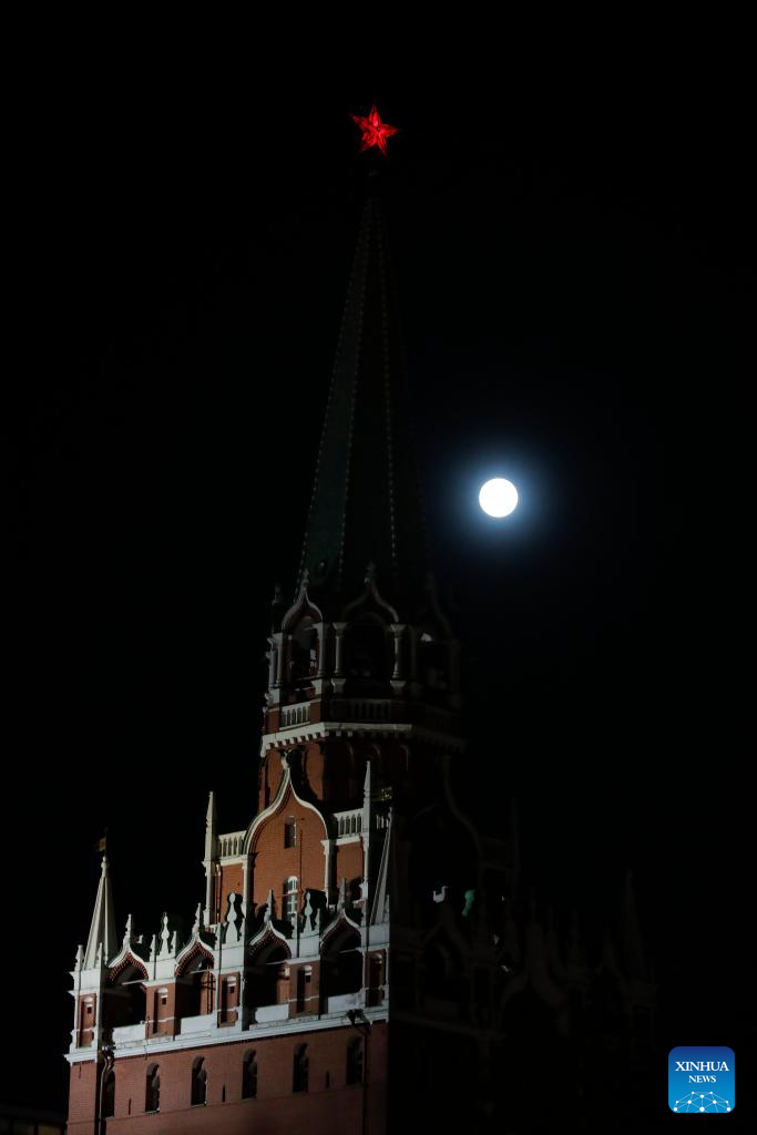 Full moon seen across world