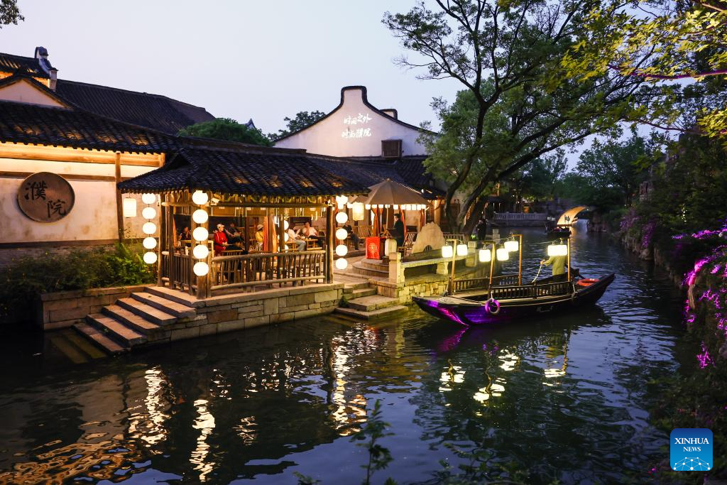 In pics: Puyuan Fashion Resort in Jiaxing, E China