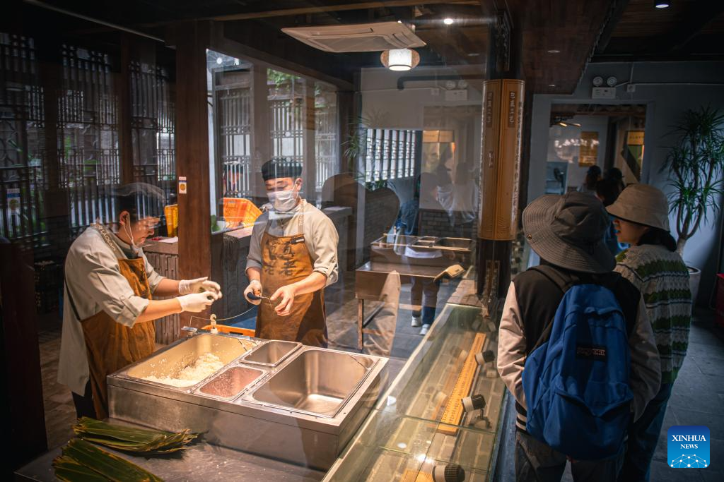 Revitalized Yuehe historical area becomes tourist attraction in Jiaxing, E China