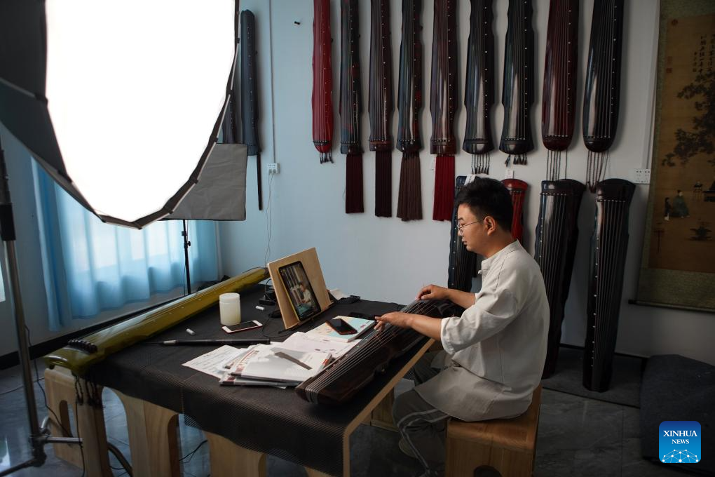 Lankao County in Henan utilizes paulownia trees to develop traditional musical instrument industry