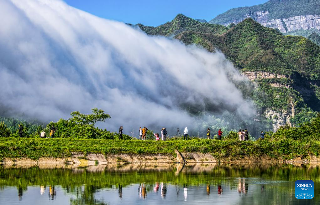 In pics: clouds streaming down Jinfo Mountain in China's Chongqing