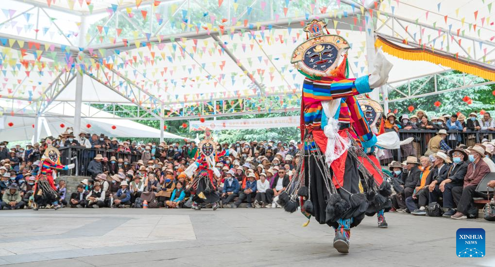 Folk artists stage Tibetan opera performance in Lhasa, SW China's Xizang