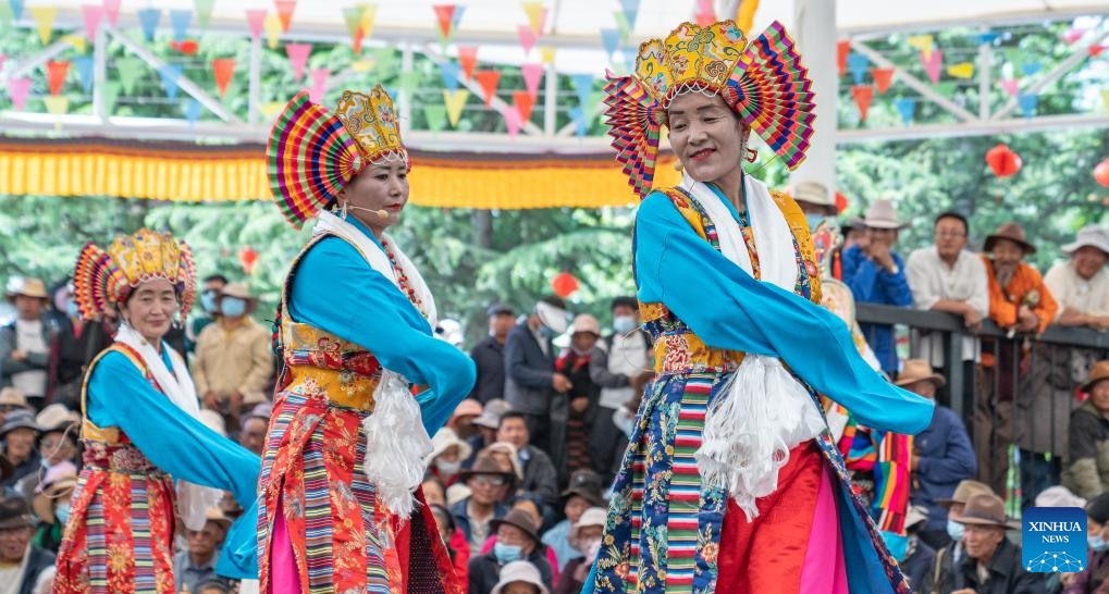 Folk artists stage Tibetan opera performance in Lhasa, SW China's Xizang