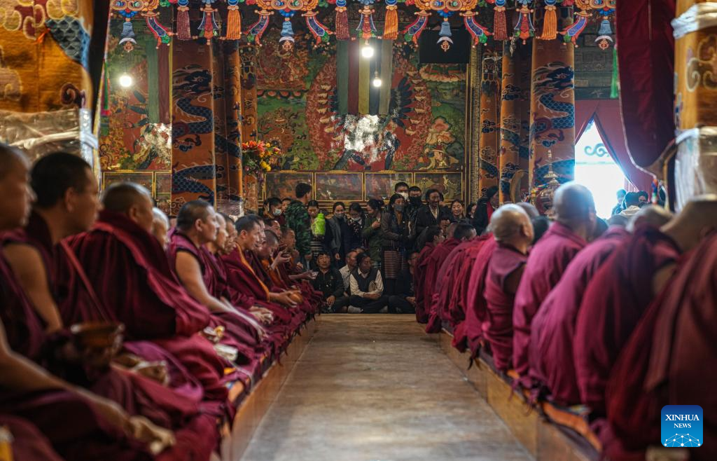 Preliminary exam for highest Tibetan Buddhism degree held in Xizang