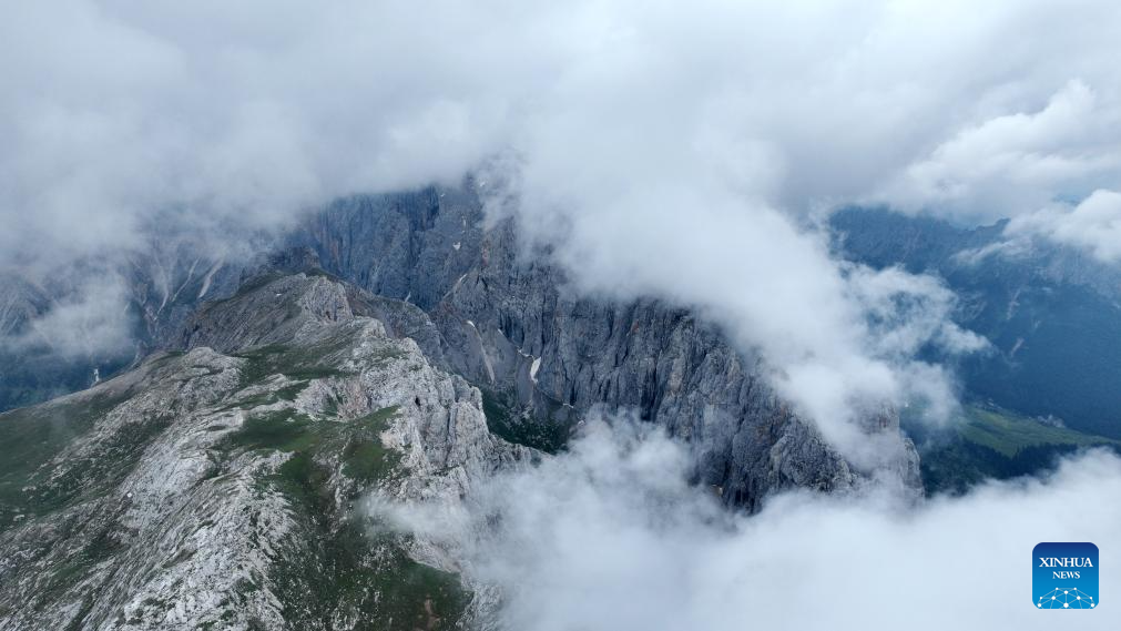 Scenery of Guanggai Mountain in NW China's Gansu