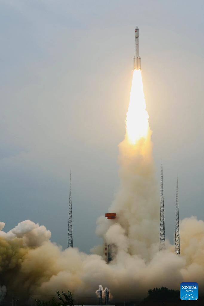 China successfully launches new satellite group