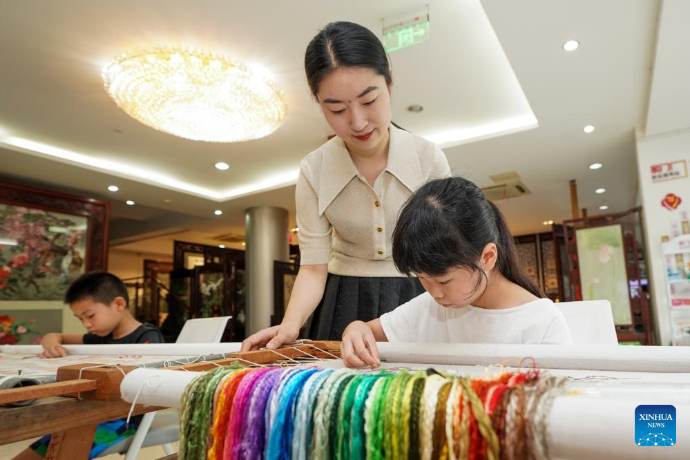 A glimpse of Suzhou embroidery industrial base in Suzhou