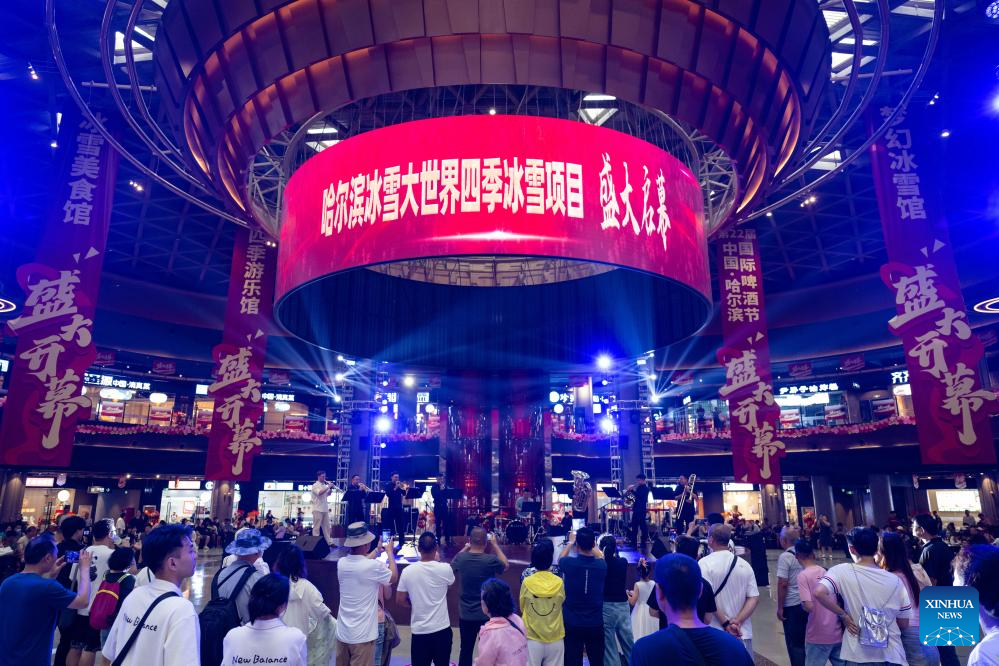 World's largest indoor ice, snow theme park opens in China's Harbin