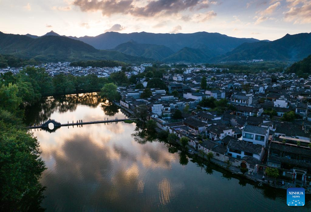 Sunset view of Hongcun Village in Yixian County, E China's Anhui