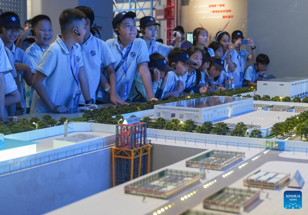 Youngsters from HK, Macao participate in study tour in central China's Wuhan