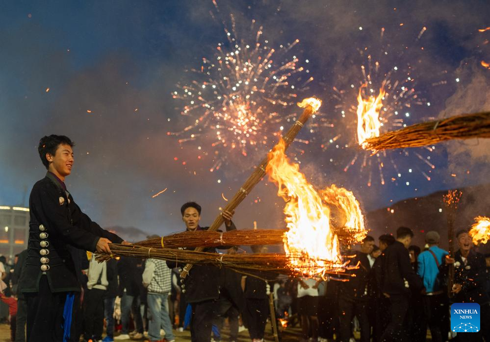 Traditional torch festival of Yi ethnic group staged in SW China