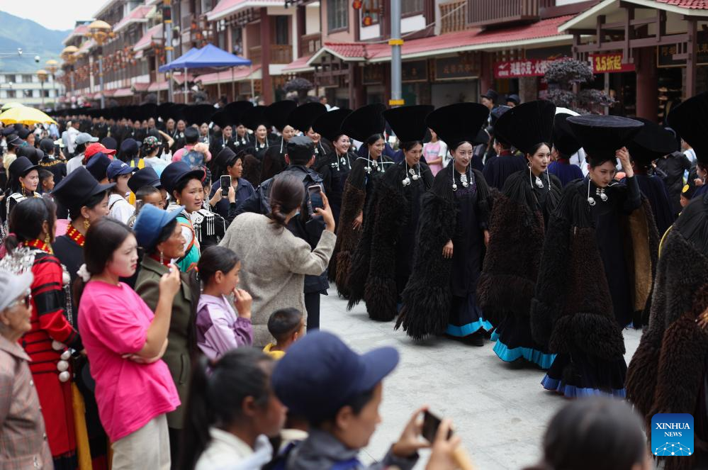 Traditional torch festival of Yi ethnic group staged in SW China