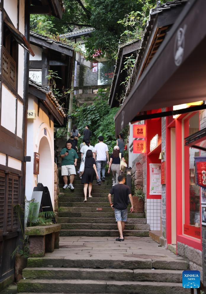 Urban renewal injects new vigor into old street in Chongqing